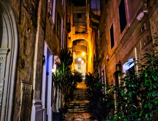 Back streets in South Valletta at night