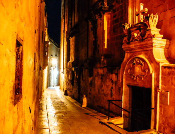 Streets of Mdina at night