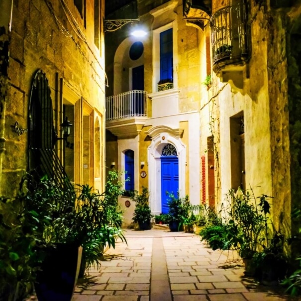 A street in Birgu at night