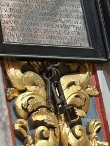 A set of keys from Ottoman strongholds that were offered as spoils of war to Our Lady.